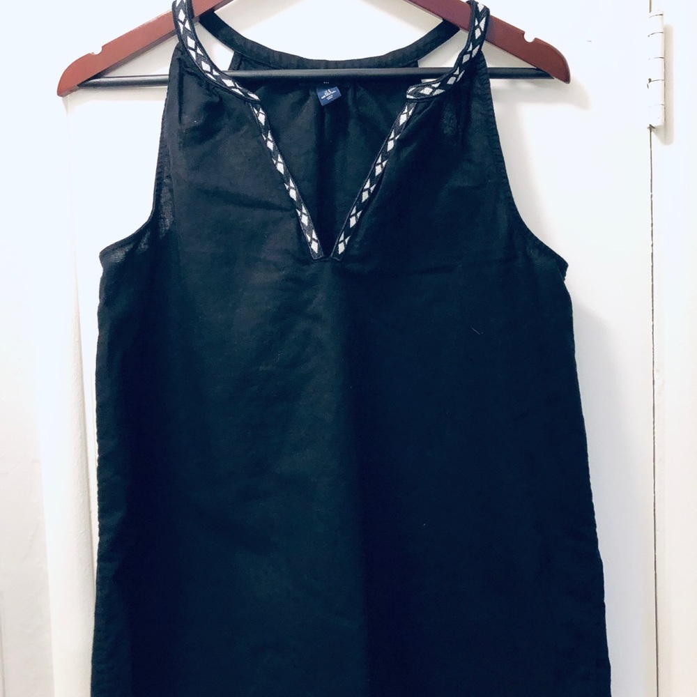 GAP high neck embroidered flowy tank top